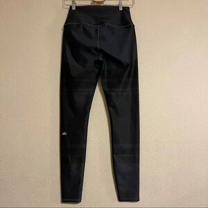 Alo High Waist Airlift Legging Size Large NWT Blackj